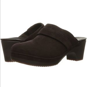 Sarah Suede Clog Mule
